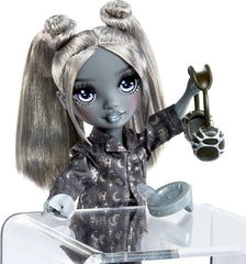 Rainbow High Shadow High Girl's Night - Luna Madison – 28 cm Modepuppe in Grautönen, Graues Haar & Outfit mit Accessoires und Kamm – Für Sammler und Kinder ab 6 Jahren
