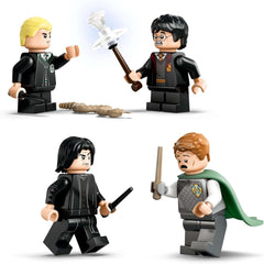 LEGO Harry Potter Hogwarts Castle: Duelklubbyggesæt med 4 minifigurer inkl. Draco Malfoy, Gilderoy Lockhart & Severus Snape, sæt med funktion Til drenge og piger i alderen 8+ 76441 Byggesæt Besuche den LEGO-Store