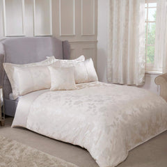 Plapumă Emma Barclay Butterfly Meadow pentru pat king-size, 100% poliester, culoare crem Plapumi si pilote Naty Shop