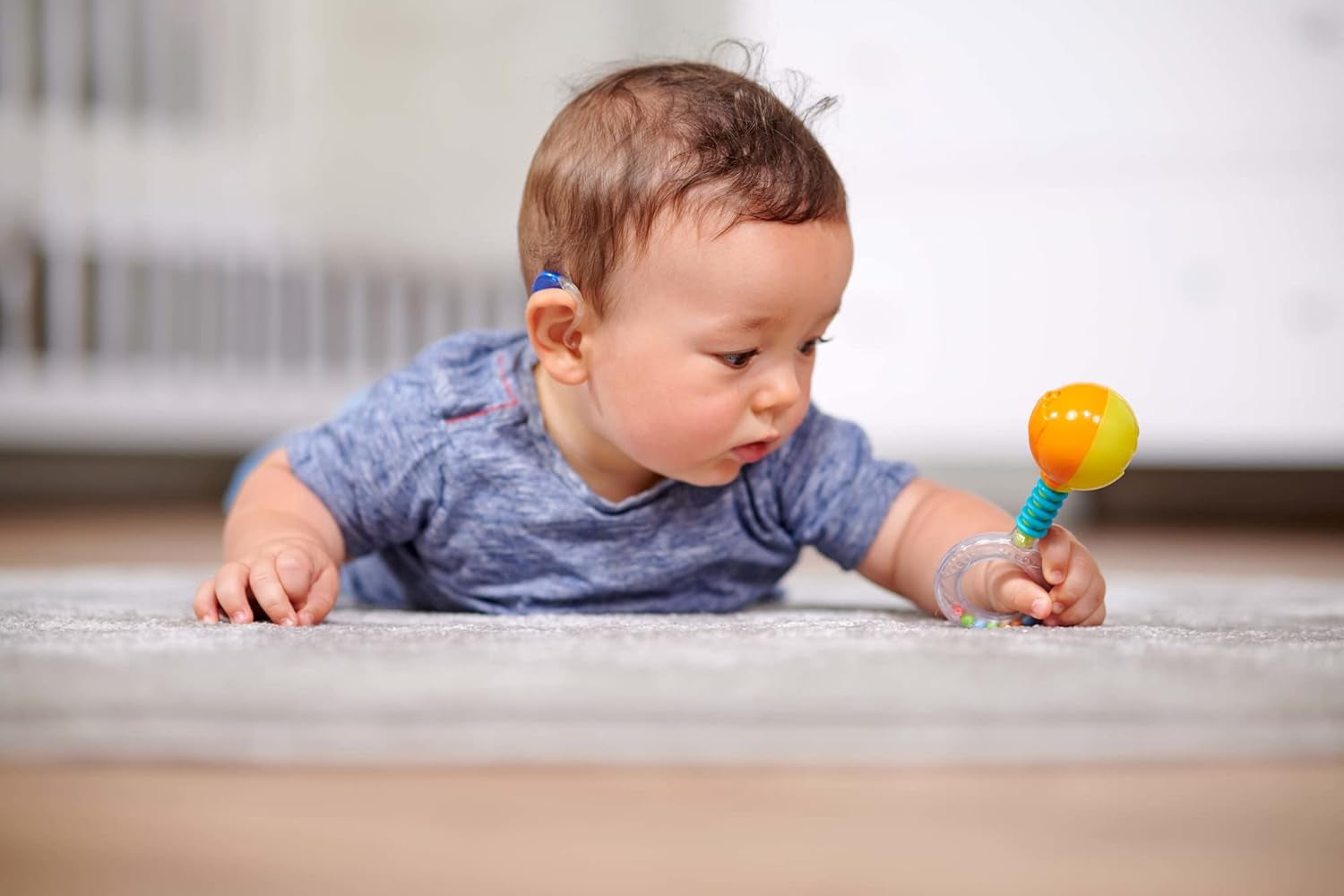 Simba 104010060 - Zornăitor ABC light up, se aprinde la agitare, 14cm, jucărie pentru bebeluși, zornăitor pentru bebeluși, primul echipament, de la 3 luni, galben Jucarii Bebe Naty Shop