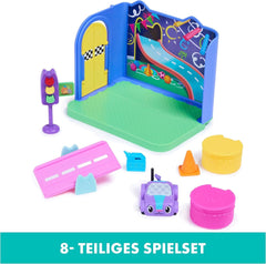 Gabby's Dollhouse Deluxe-værelse, Purr-Ific-legerum, legerum med Carlita-legetøjsbil, 2 møbler og 2 overraskelsesæsker med tilbehør, egnet til 3 år og opefter Naty Shop dukkehuse
