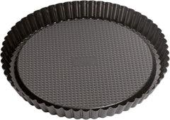 ORIGINAL KAISER Classic Obstbodenform 28 Cm, Obstkuchenform, Gleichmäßige Bräunung & Classic Mini Torteletts 6 Stück, Tartelette Förmchen 10 Cm, Tarteform Klein, Tortelettförmchen Antihaftbeschichte Bageforme og plader Naty Shop