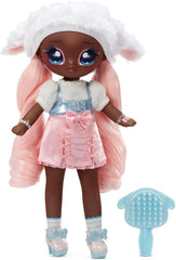 N/A! N/A! N/A! SurpriseTeens Modepuppe - Sammlerpuppe - 28 cm blød Stoffpuppe, inspireret af Får - Med pink hår - Lila Lamb