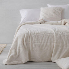 Creme syntetisk lammeskind vinterdyne, Ancho 135 Cm Dyner og dyner Naty Shop