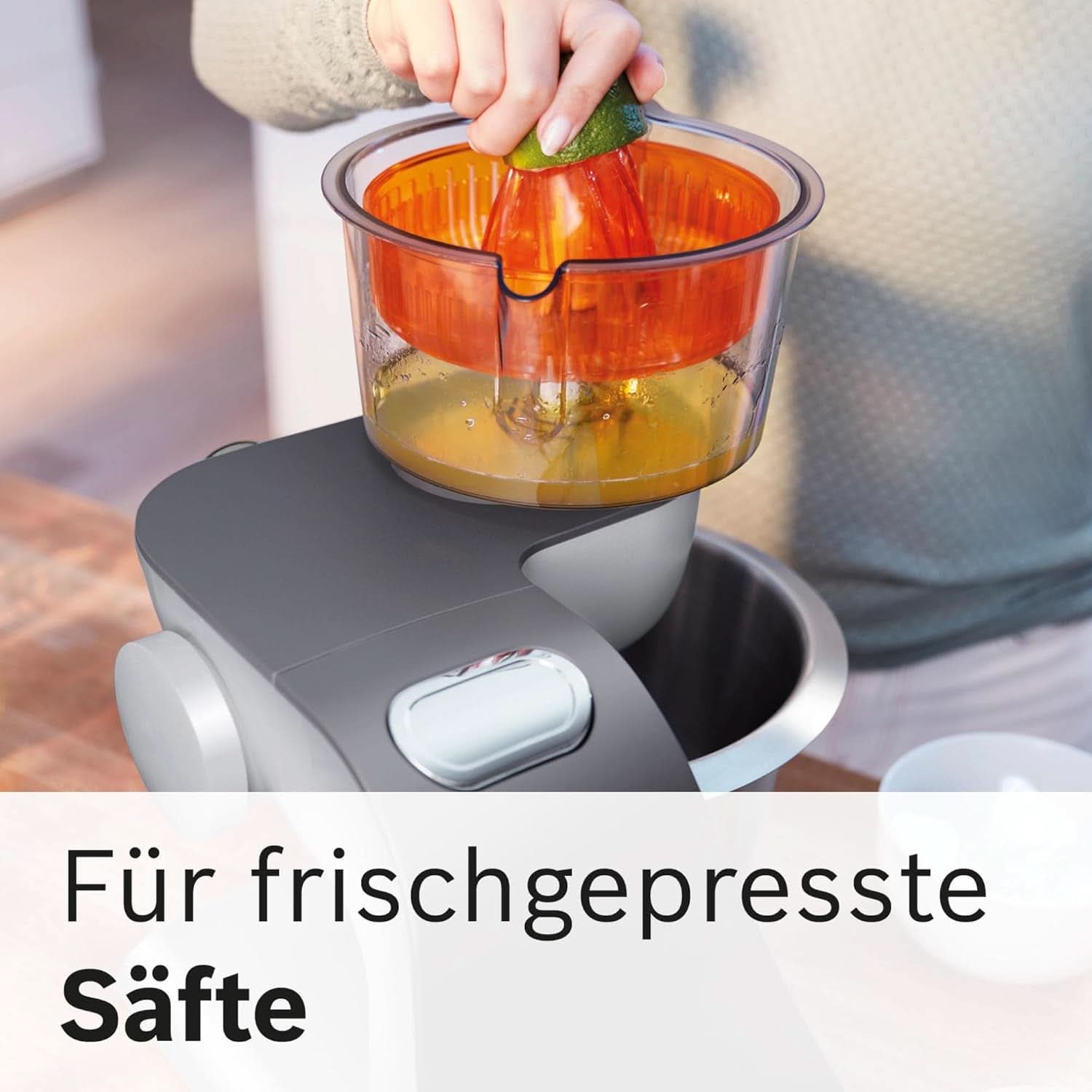 Bosch Küchenmaschine Serie 4 MUM56340, Schüssel 3,9 L, Mixer 1,25 L, Fleischwolf, Zitruspresse, Planetenrührwerk, Knethaken, Schlag-, Rührbesen, Durchlaufschnitzler, 3 Scheiben, 900 W, Silber/Grau Mama si Copilul Naty Shop