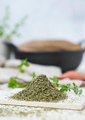 Fuchs Gewürze - Merian gerebelt - zum Würzen von Kartoffelgerichten, Fleischgerichten eller Eintöpfen - naturlige ingredienser - 10 g i wiederverwendbarer, genbrugsbarer Dosis