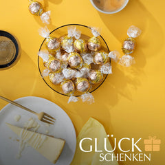 Lindt Chokolade | LINDOR Cheesecake Taske | 1 kg | 80 hvide mælkechokoladekugler med ostekagefyld, smeltet i munden | Gave af chokolade at dele