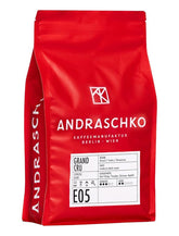 Grand Cru Espresso Blend - 100 % Arabica aus Brasilien, Indien & Tansania - fruchtig & komplex mit Earl Grey, Traube & grünem Apfel - ganze Bohnen - 1kg - frisch geröstet in Berlin