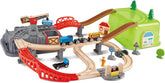 Hape Eisenbahn-Baukasten-Set - mit integrierter Lagerbox und Güterzug aus Holz, Bahn-Set mit Schienen, Brücken & Zubehör, Montessori-Spielzeug, Kreatives Bauen & Spielen, für Kinder ab 3 Jahren