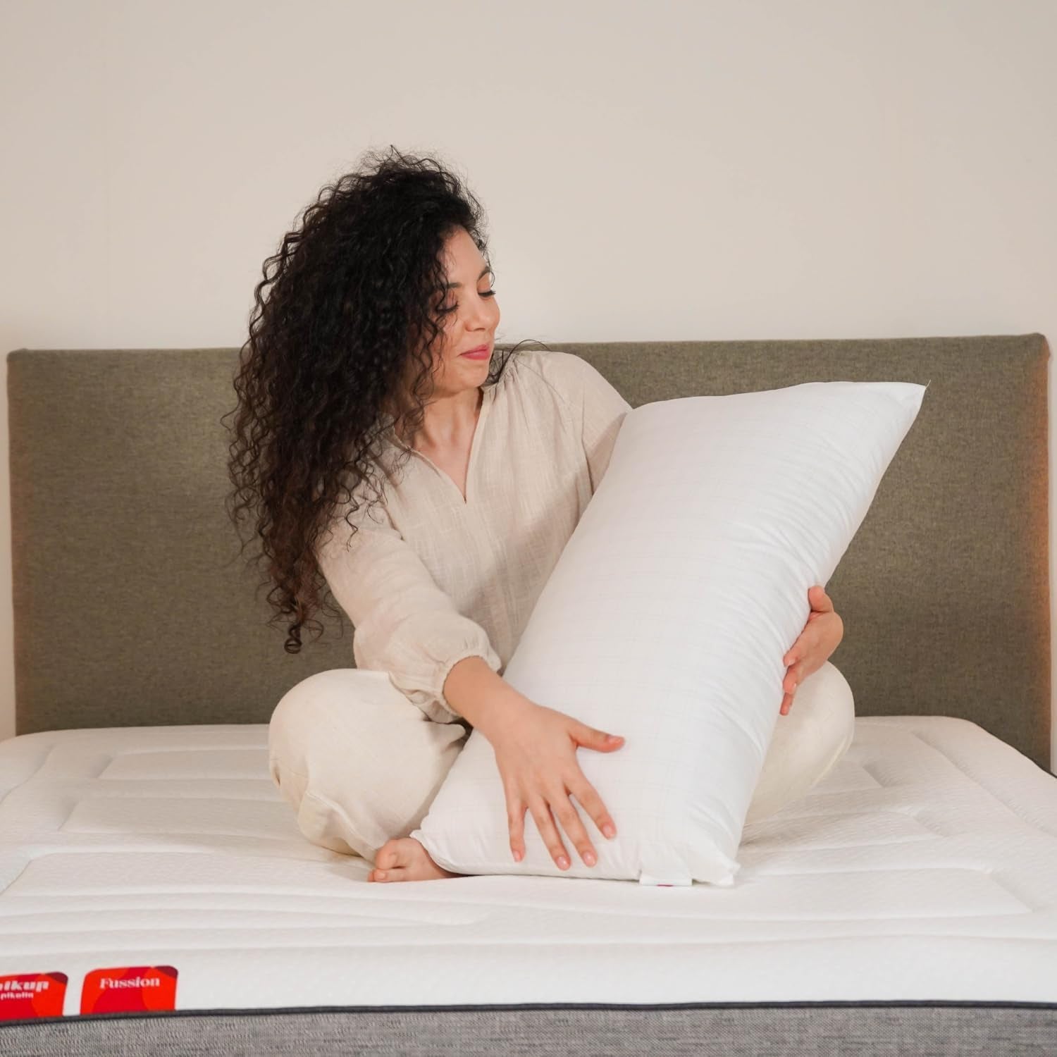 Pikolin Home - Pernă ergonomică viscoelastică cu capac dublu personalizabil cu miez din spumă de memorie pentru dormit pe lateral sau pe spate Perne standard Naty Shop