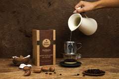 VietBeans Traditional - Schönes Kaffeegeschenk in fester Verpackung - Gemahlener Röstkaffee - 250g Kaffee und Kaffeefilter - Geschenkidee für Kaffeeliebhaber