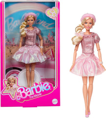 Păpușa Barbie The Movie, bazată pe film, Margot Robbie în rolul lui Barbie, figurină de colecție în bluză roz și fustă de tul, cu coafură stilizată și bijuterii asortate, JBJ53