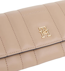 Tommy Hilfiger Women's Feminine Flap Large Wallet, Bej (Coastal Taupe), Marime unu Portofel Femei Naty Shop