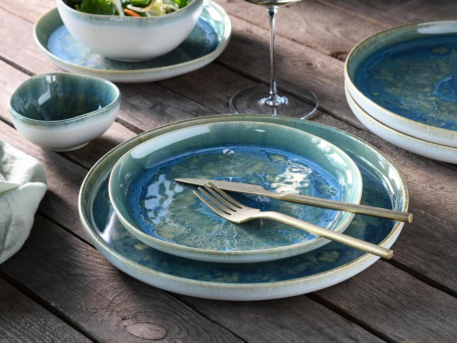 Creatable, 22447, seria Yuki, set de veselă pentru 2 persoane, set de farfurii din gresie, potrivit pentru mașina de spălat vase și cuptorul cu microunde, fabricat în Europa