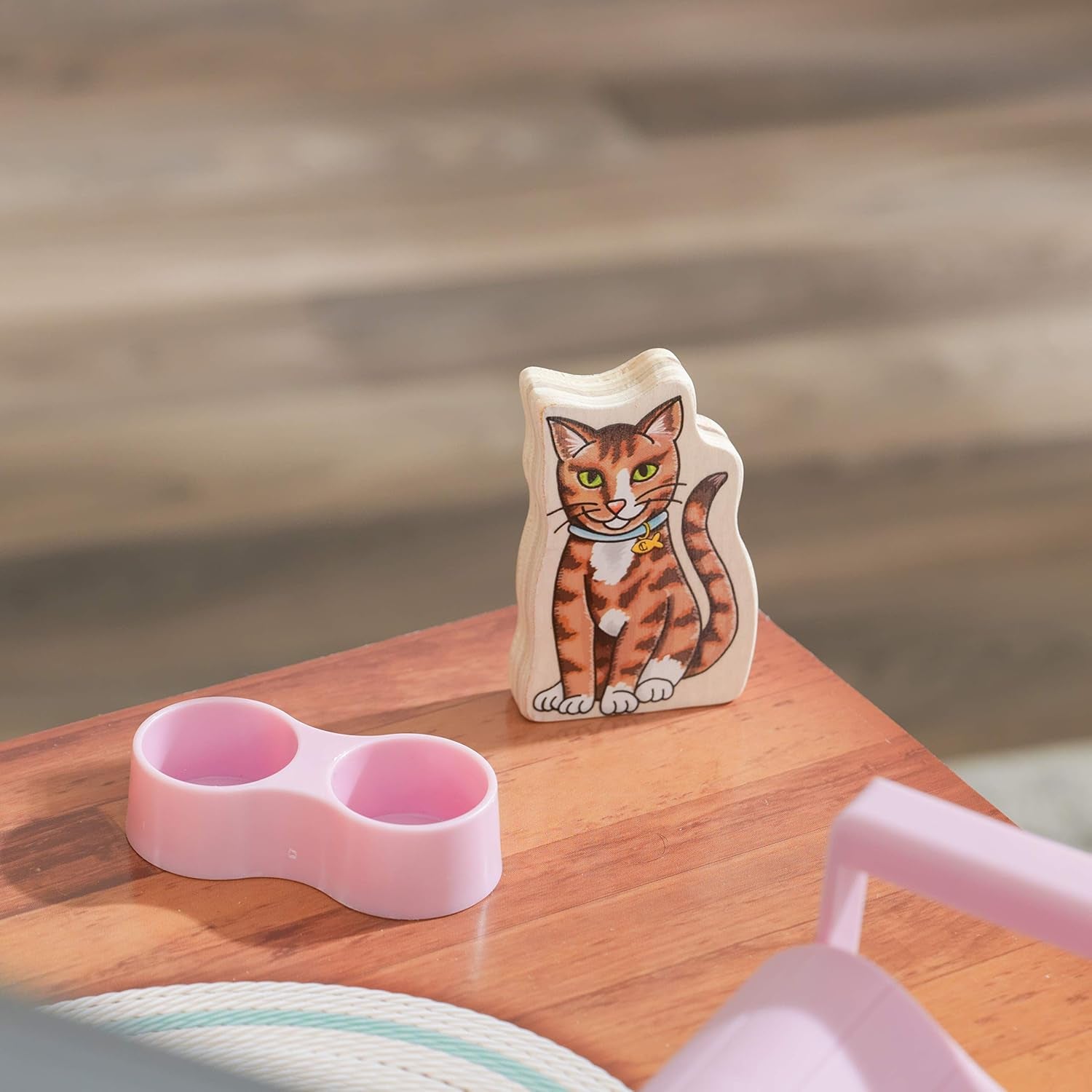 Casa de păpuși Kidkraft Sweet Meadow Horse Stable cu cal - set de joacă din lemn cu mobilier și accesorii, cadou de jucărie cu cal pentru băieți și fete de la 3 ani, 63534 Casute de papusi Naty Shop