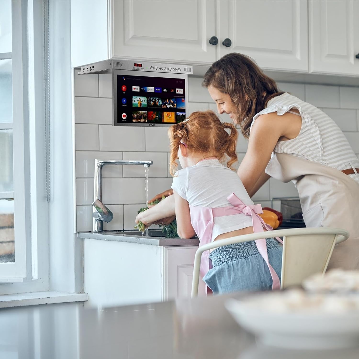 SYLVOX Televizor de bucătărie de 15,6 inci, televizor pliabil pentru bucătărie cu pivotare, suport Google TV WiFi Bluetooth, Smart TV 1080P pentru bucătărie, dormitor, autorulotă, iaht (argintiu)