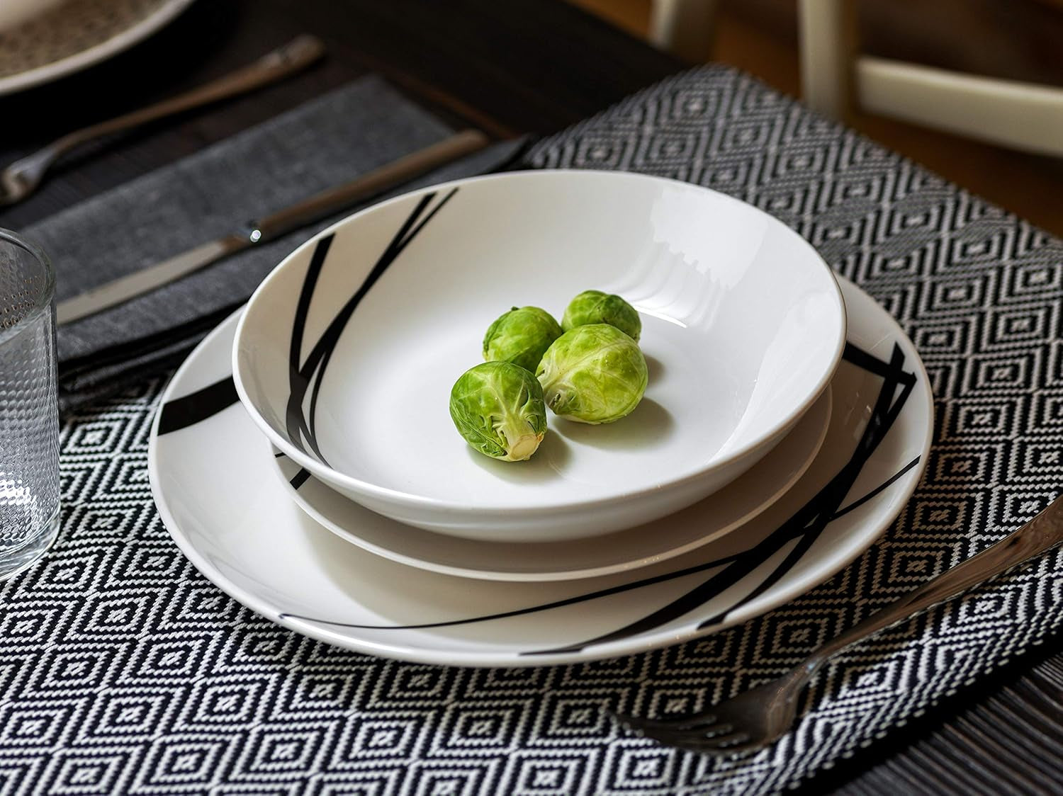 Serviciu de masă Graphic, 18 piese pentru 6 persoane, porțelan, alb