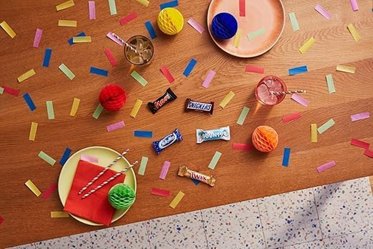 Miniblandet chokoladepakke, chokolade, 35 minichokoladesnacks (Mars, Snickers, Bounty, Twix, Mælkevejen) som slik, chokoladegave, slikæske (710 g)