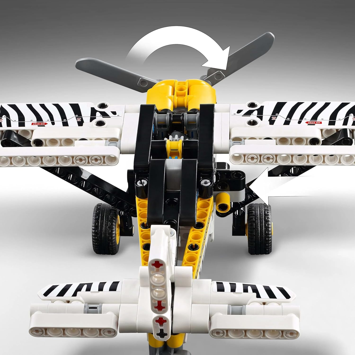 LEGO Technic Propel Fly byggelegetøj til børn Gave til drenge og piger 8 år gamle 4-cylindrede stempelmotor Roterende propel Flymodel 42198 Byggesæt Besuche den LEGO-Store