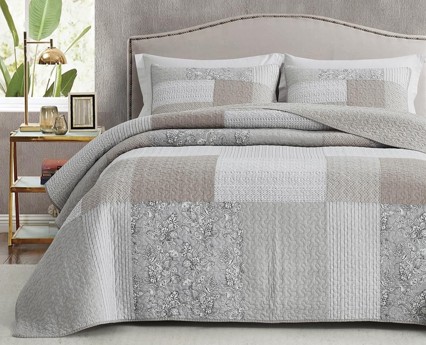 Chezmoi Collection Addy Patchwork Quilt Sæt Forvasket Bomuld Letvægts Vendbar All Seasons Oversized 3 dele Navy White Grå Taupe Plaid Quilts & Quilts Naty Shop Hibiscus Patchwork Taupe Queen
