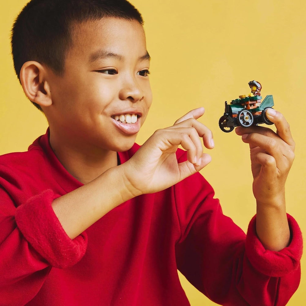 LEGO City Airplane vs. Hospitalsseng Racerbilsæt - Sæbekasselegetøj til drenge og piger fra 5 år - Byggesæt med 2 minifigurer - Fødselsdags- og feriegave 60459 Byggesæt Besuche den LEGO-Store