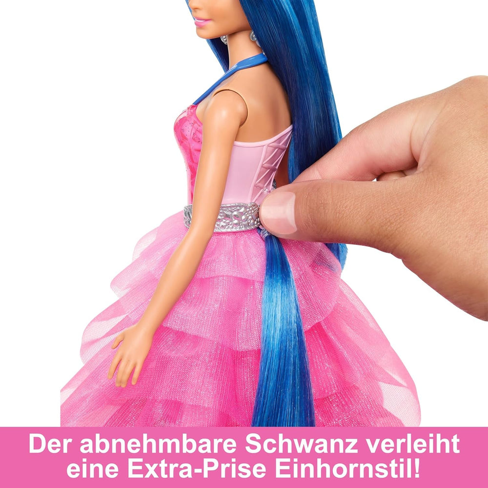 Barbie O Magie Ascunsă - Păpușă cu Unicorn, rochie roz cu detalii albastru safir, bentiță de unicorn, aripi și coadă detașabile din safir, pentru copii cu vârsta de 3 ani și peste, HRR16