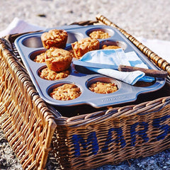 Kitchenaid Aluminiseret stål Bagegrej Muffinbakke Non-Stick Ovn Tåler Opvaskemaskine Tåler Grå Naty Shop Bagepander og bakker