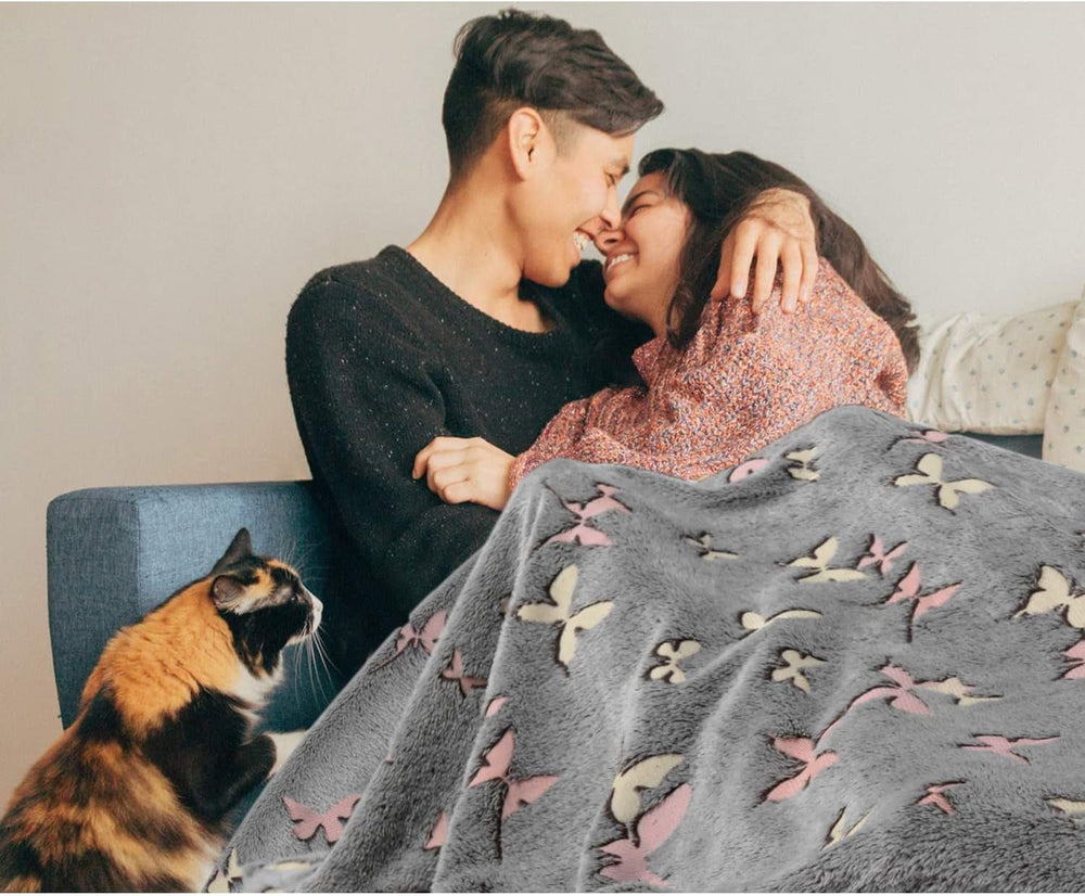 Kanguru Glow Sengetæppe Glow in the Dark Tæppe Sommerfugletæppe Blødt Tæppe 130X150Cm Luminous Sofa Sengetæppe. Glow in the Dark børnetæppe, grå senge og tæpper Besuche den Kanguru-Store