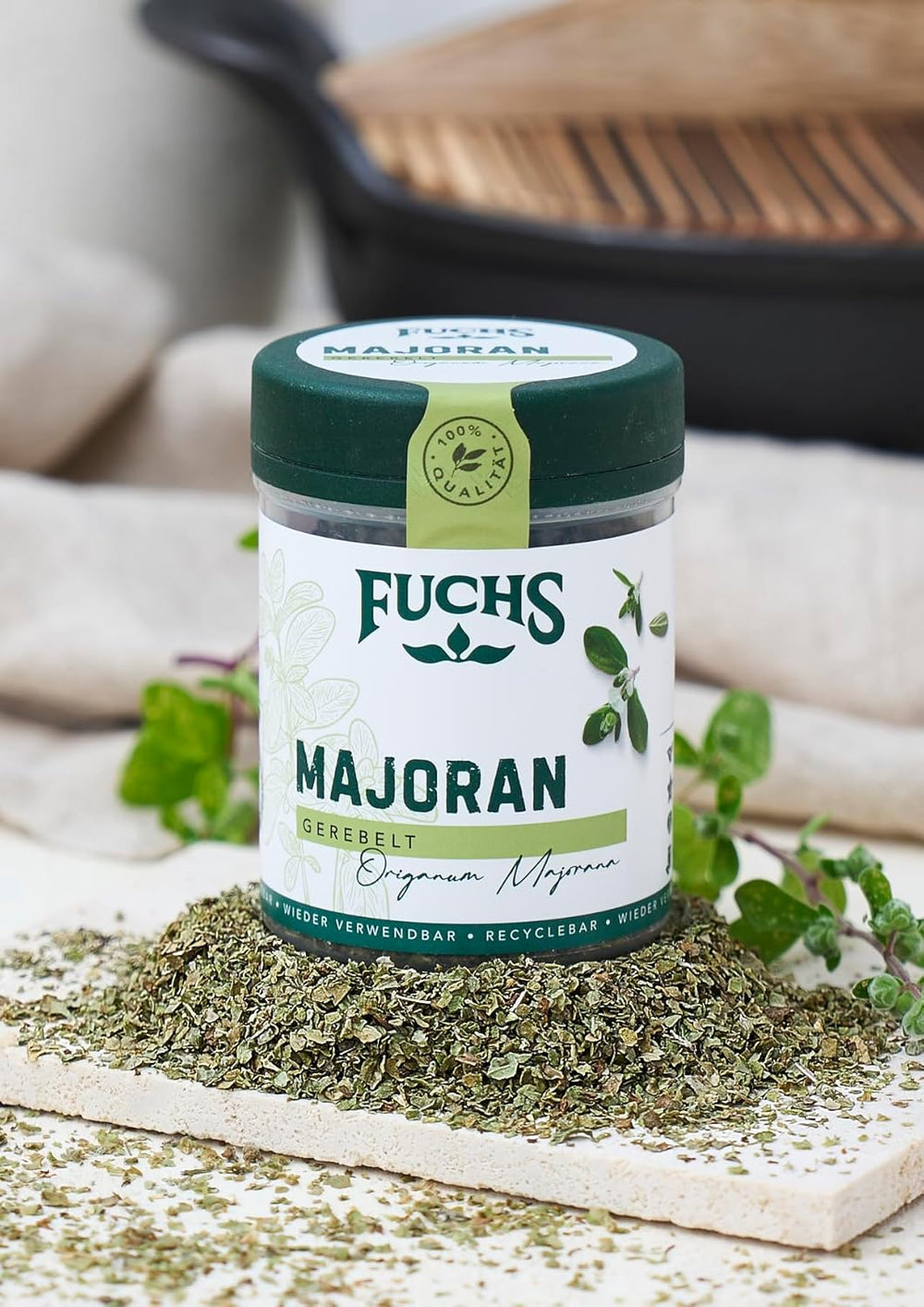 Fuchs Gewürze - Merian gerebelt - zum Würzen von Kartoffelgerichten, Fleischgerichten eller Eintöpfen - naturlige ingredienser - 10 g i wiederverwendbarer, genbrugsbarer Dosis
