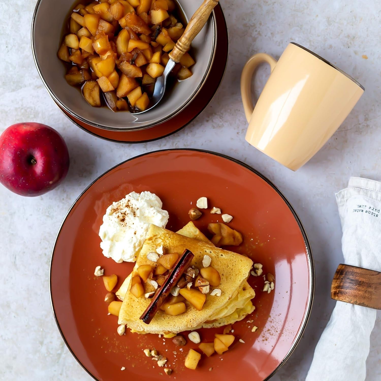 MÄSER 931871 Metallic Rim, Veselă modernă pentru 4 persoane cu margine de culoarea alamei, serviciu combinat din 16 piese Seturi vesela masa Naty Shop