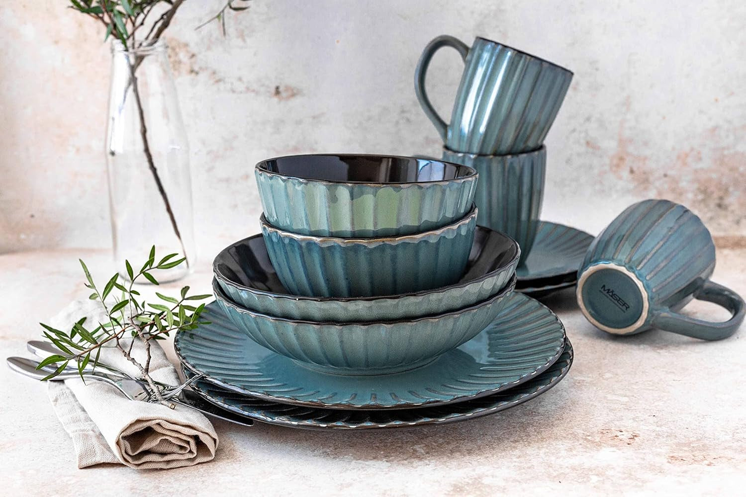 Set de veselă MÄSER 931966 Confino Series pentru 4 persoane, aspect vintage modern, set de mic dejun din ceramică, 12 piese, culoare petrol cu accente negre, gresie