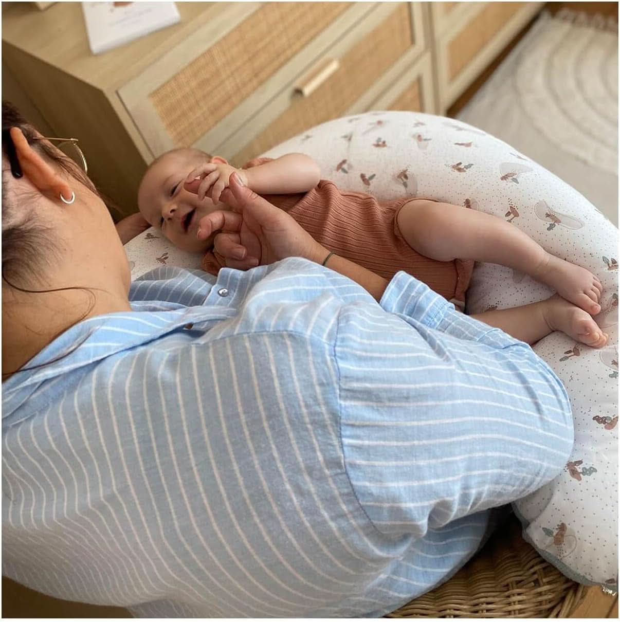 Graviditetspude - Ammepude - 2 i 1 multifunktionel pude - Aftageligt betræk 78 X 44 cm Tilbehør Mad og Amning Bebe Naty Shop