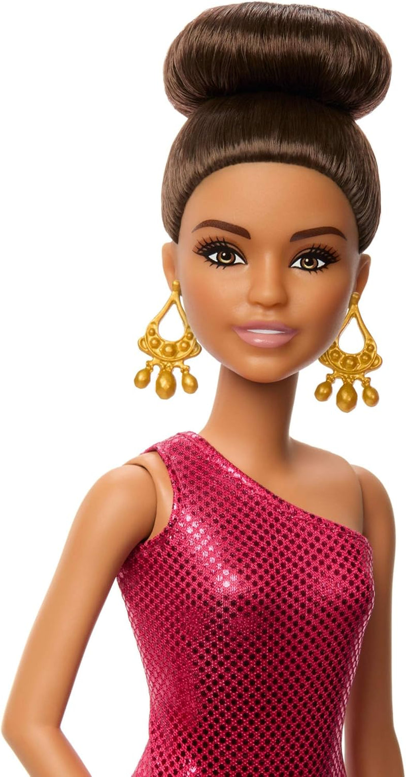 Modedansende Barbie-dukke med pjusket rød kjole, dansesko, brunt hår og tilbehør til dansepokaler, JFR09 Naty Shop-dukker