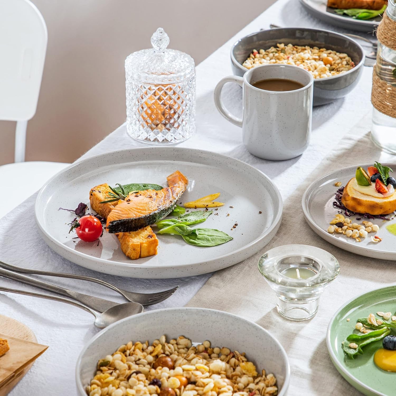 vancasso SESAM Serie Steingut Geschirrset für 12 Personen, 48 teiliges Kombiservice – Tafelservice mit Speisetellern, Desserttellern, Müslischalen und Kaffeetassen, skandinavisches Design