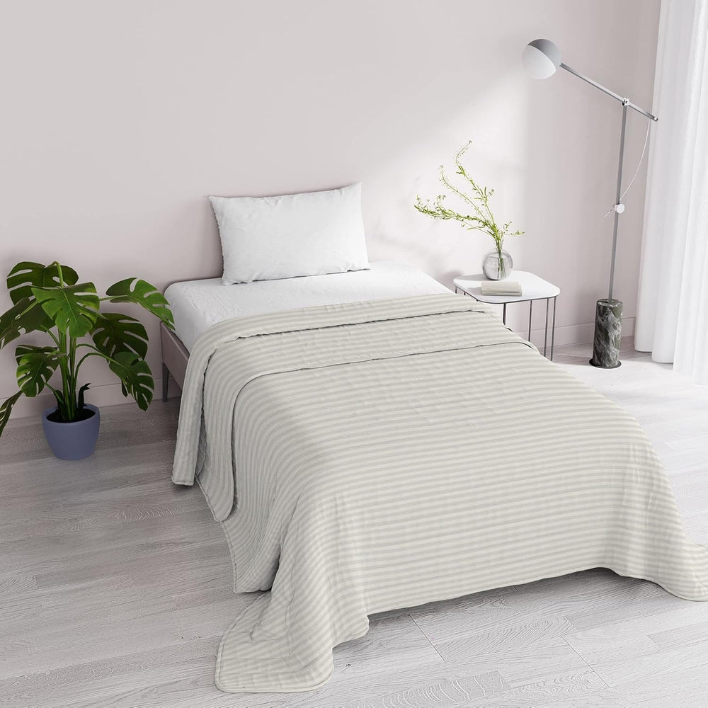 Sommerdyne Satinstriber, polyester, creme, 260X250 Cm Dyner og dyner Naty Shop Creme 170X250 Cm