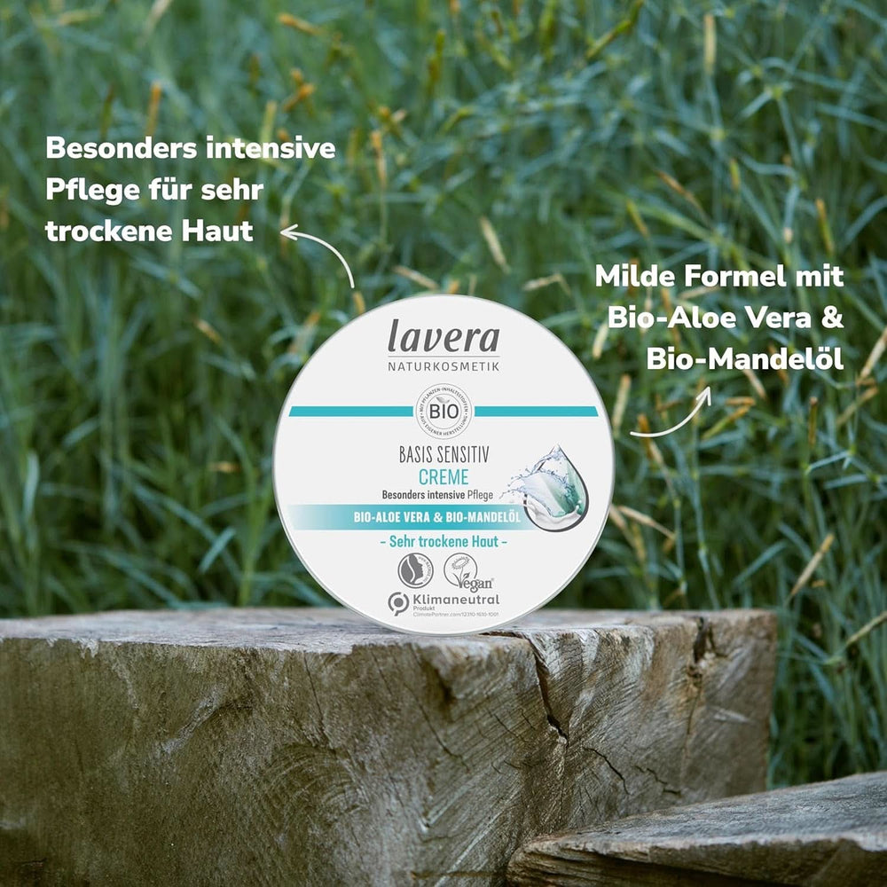 Lavera Basis Sensitiv, îngrijire intensivă pentru pielea uscată cu Aloe Vera si ulei de migdale, 150 ml Naty Shop