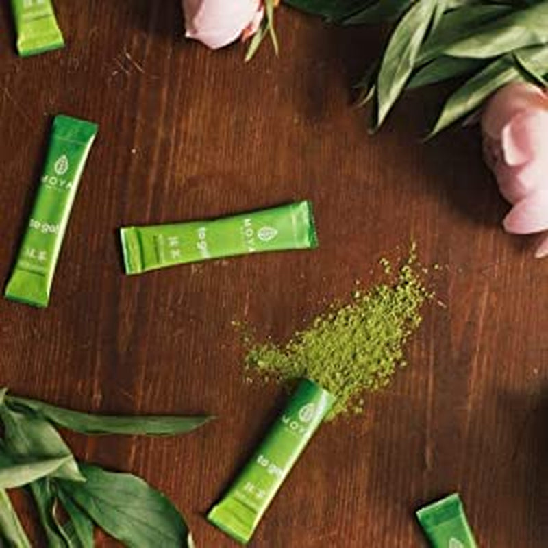 Moya Matcha to Go! Organic | Cutie cu 24 de pachete de 1,5 g | Matcha to Go! Ceai sau inclus cu un shaker de sticlă (24 bucăți x 1,5 g Matcha to Go Sticks)