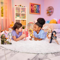 Păpușa Rainbow High Fashion – Aidan Russell – Păpușa Purple Boy – Ținută la modă și peste 10 accesorii de joacă colorate – Pentru colecționari și copii cu vârste cuprinse între 4 și 12 ani