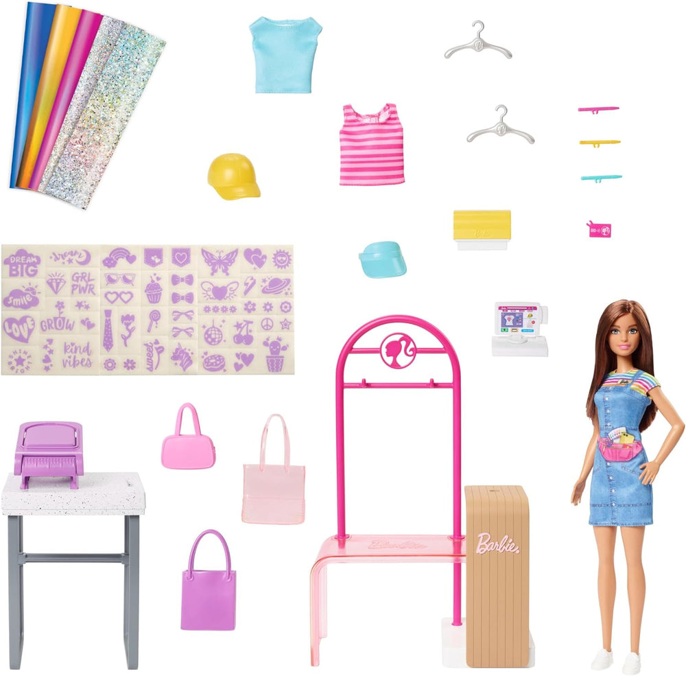 Set de joacă Barbie Fashion Boutique - Păpușă cu modele din folie, peste 150 de look-uri originale, include 2 bluze și 5 foi din folie, suport pentru haine și cititor de carduri de credit, vârste 3+, HKT78