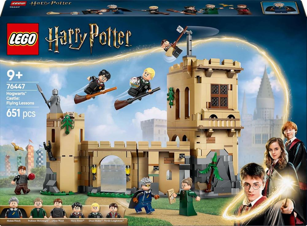 Hogwarts Castle LEGO Harry Potter: Flying Lessons Adventure Legesæt med 6 samlebare minifigurer inklusive Draco Malfoy og Professor McGonagall Rollespilssæt for drenge og piger 9 år 76447 Byggesæt Besuche den LEGO-Store