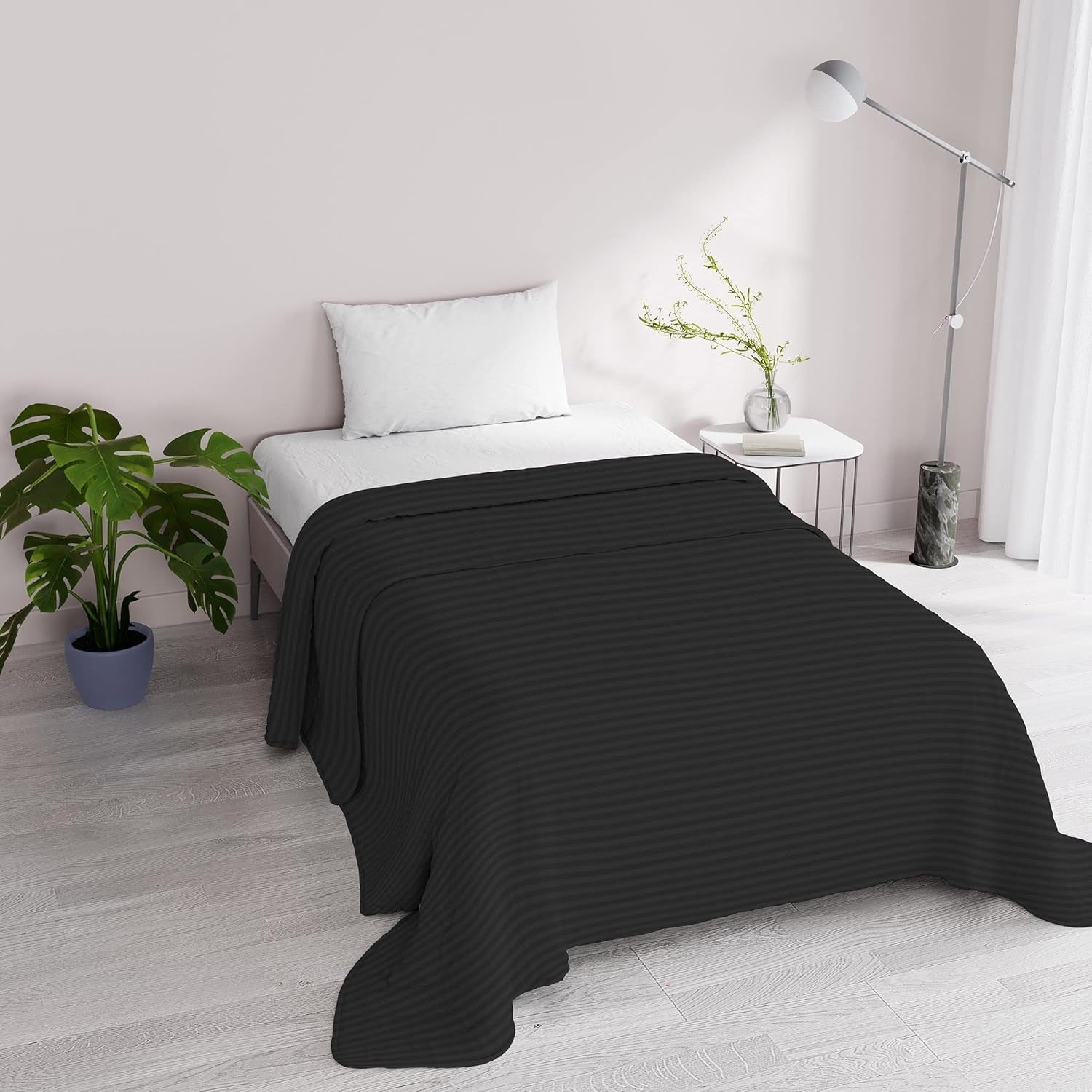 Sommerdyne Satinstriber, polyester, creme, 260X250 Cm Dyner og dyner Naty Shop Sort 170X250 Cm
