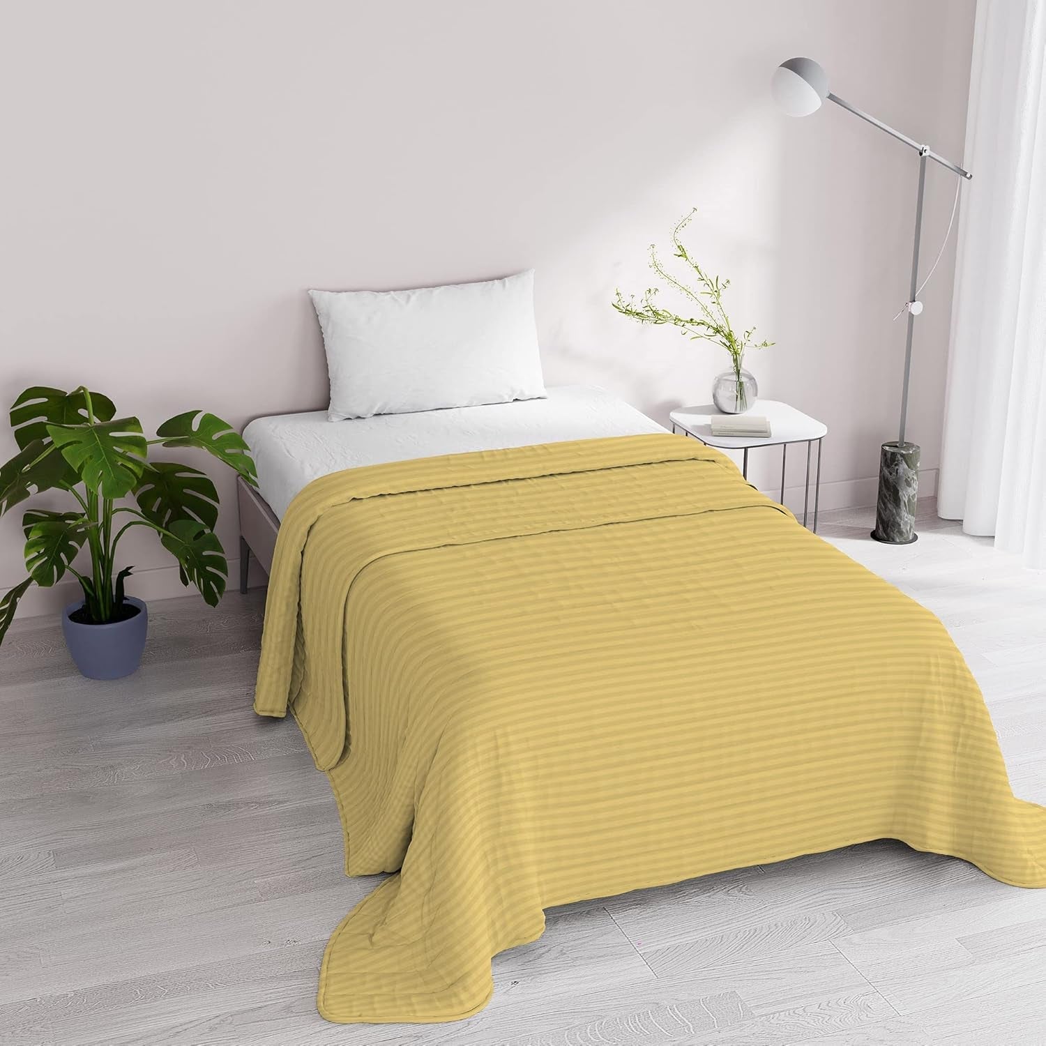 Sommerdyne Satinstriber, polyester, creme, 260X250 Cm Dyner og dyner Naty Shop Gul 170X250 Cm