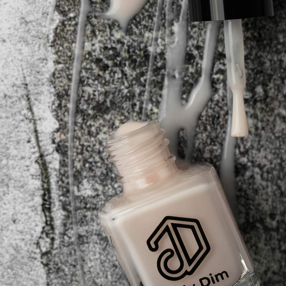 Jolly Dim by Inglot Nail Polish Crepe 2. Neglelak med blank effekt