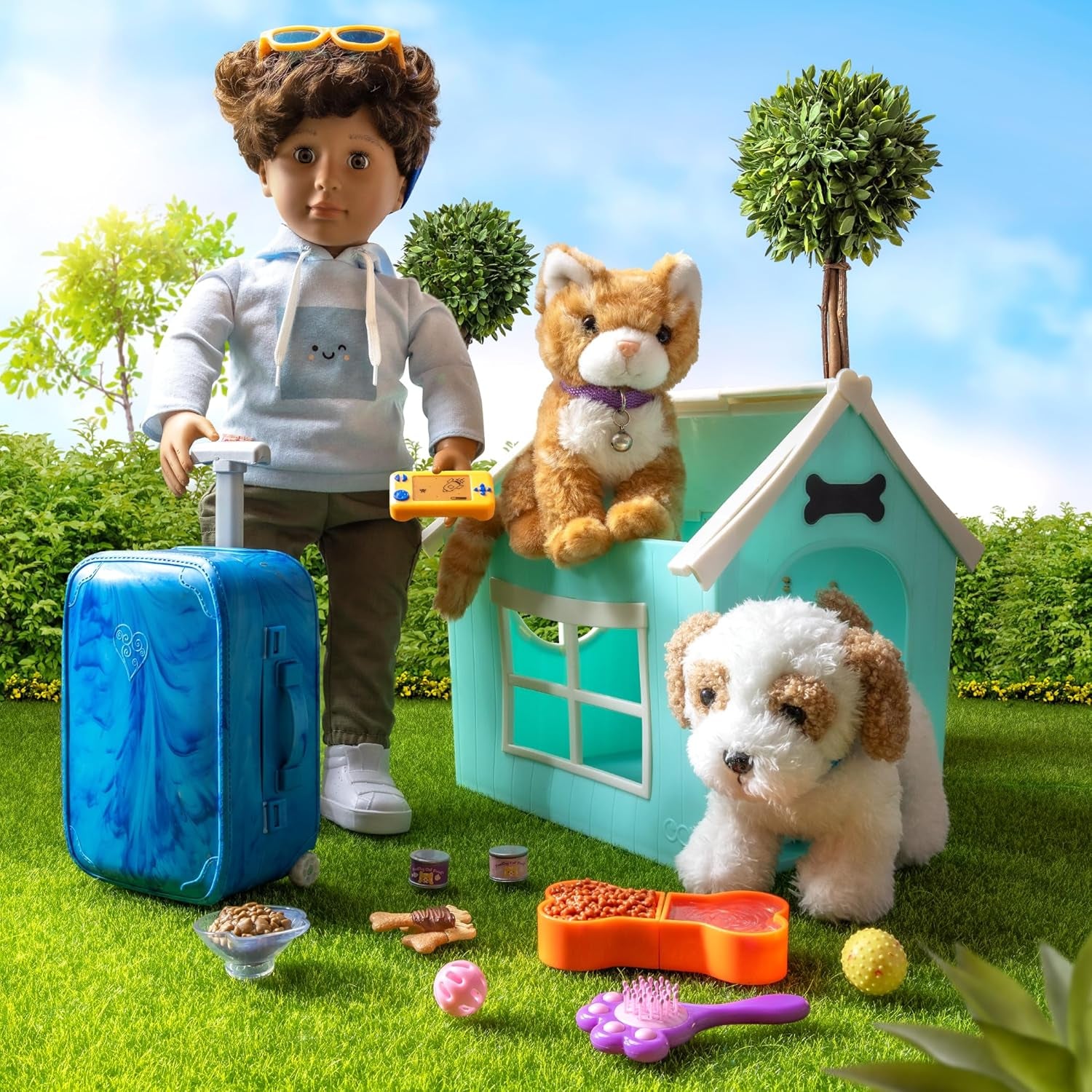 Our Generation – Milo – Păpușă băiat 46 cm – Ochi căprui realiști și păr castaniu creț – Bagaj cu roți și accesorii de călătorie – Joc de simulare – Jucărie pentru copii cu vârsta de 3 ani și peste