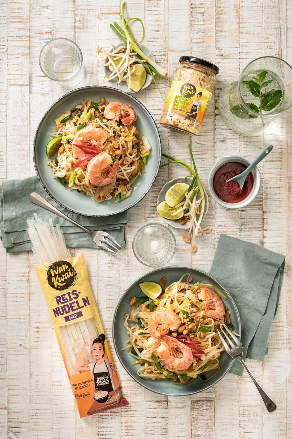 Wan Kwai Wide Rice Nudles 250g – Autentisk sort til Pad Thai, supper og mere. Vegansk og glutenfri. Klar på 8 minutter.