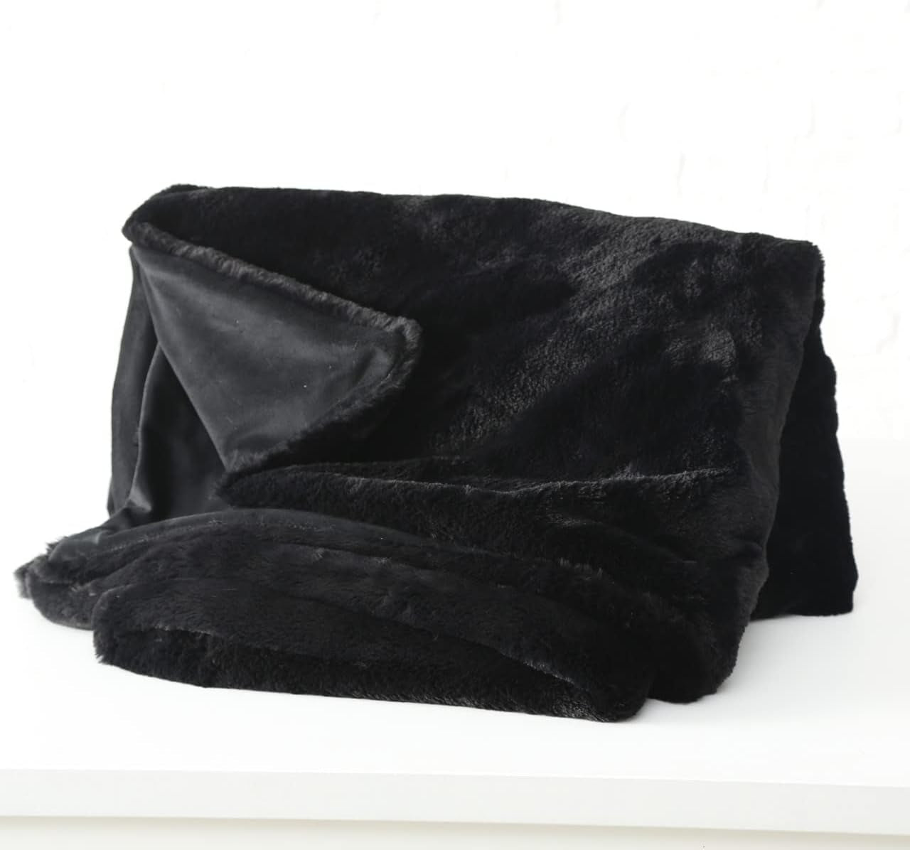 Boltze Storan tæppe (størrelse 150X200 cm, beige farve, behageligt polyestertæppe, ideel til kolde vinteraftener, pelslook) 1015378 BOLTZE Senge og tæpper Sort