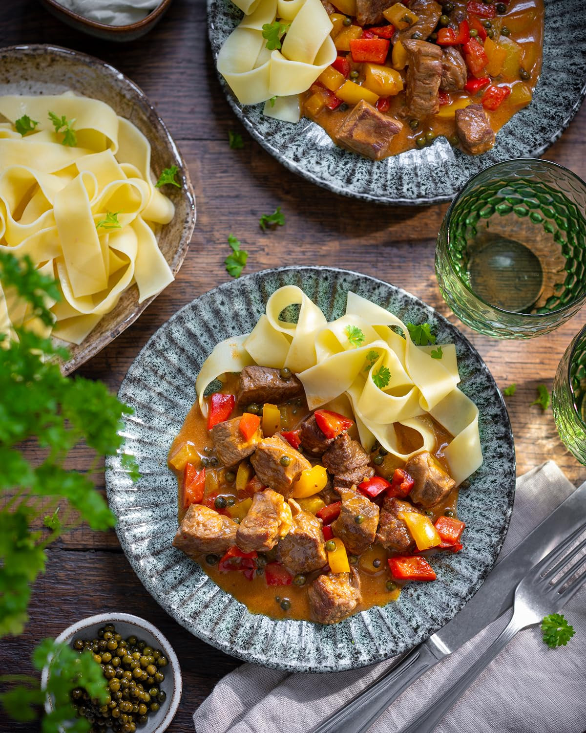 MAGGI Fix til ungarsk gullasch, Würzmischung, mit natürliche Ingrediens*, til 4 portioner, 1er Pack (1 x 56g Packung)