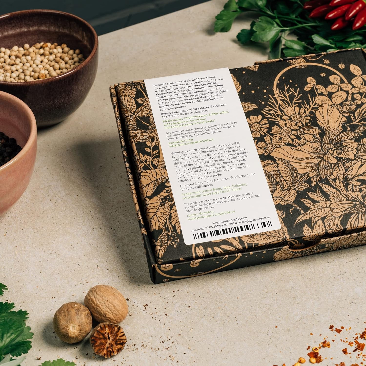Magic Garden Seeds - Selbstgemachter Kräutertee - Samen Geschenk Set Mit 6 Wohltuenden Kräutersorten - Anzuchtset Mit Pfefferminze, Zitronenmelisse, Salbei, Bergminze, Eisenkraut Und Gewürzfenchel