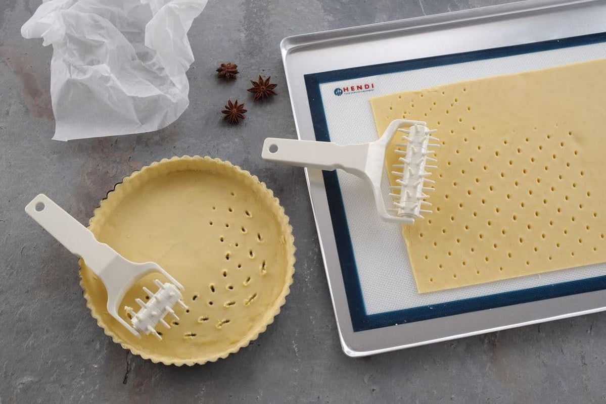 HENDI Stiproller, Stippwalzse, Teigigel, Teig Gitterschneider, für saftige Kuchen- og Gebäckböden sowie Pizzateig, 77x210mm, Polypropylen