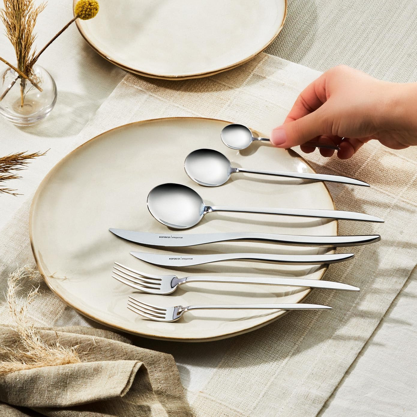 Karaca Amour, sæt med 84 bestik til 12 personer Kitchen Naty Shop